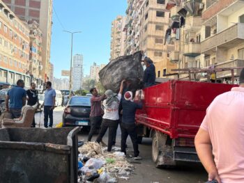 حي المنتزه أول يشن حملة مكبرة للقضاء على ظاهرة النباشين وإزالة بؤر العشوائية