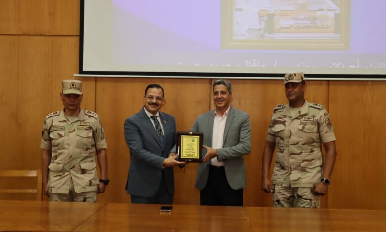 في ذكرى ثورة 30 يونيو جامعة الإسكندرية وقوات الدفاع الشعبي والعسكري تنظمان محاضرة تثقيفية حول تحديات الأمن القومي