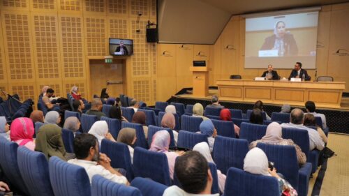 محاضرة عن مقاومة المضادات الحيوية في مكتبة الإسكندرية
