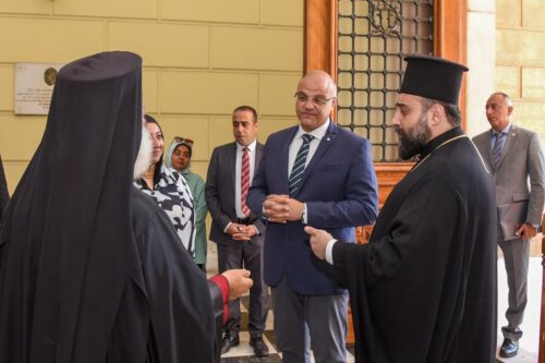 محافظ الإسكندرية وبابا الروم الأرثوذكس يتفقدان مبنى مدرسة "أفيروف" التاريخي