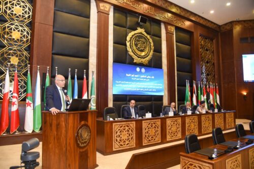 محافظ الإسكندرية يشهد تكريم الدكتور أحمد أبو الغيط بكلية النقل البحري بالأكاديمية العربية