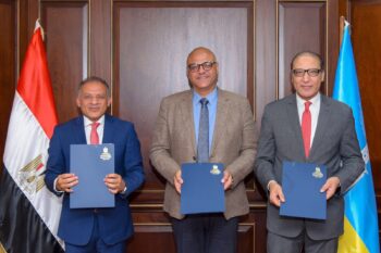 محافظ الإسكندرية يشهد توقيع عقد تسوية مع مؤسستي الأهرام والأخبار لإنهاء التشابكات المالية بين الجانبين