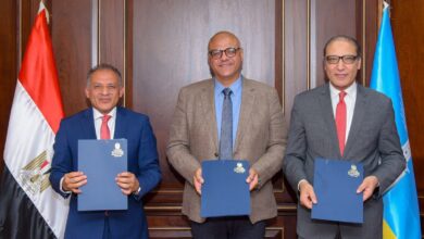 محافظ الإسكندرية يشهد توقيع عقد تسوية مع مؤسستي الأهرام والأخبار لإنهاء التشابكات المالية بين الجانبين