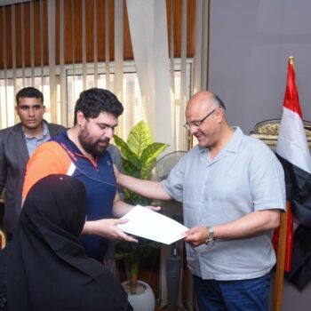 محافظ الإسكندرية يعقد لقاءً جماهيريًا بحي غرب ويوجه بسرعة فحص الشكاوى واتخاذ إجراءات عاجلة لحلها