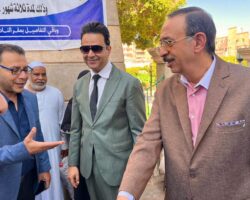 محافظ سوهاج يتفقد حملة التبرع بالدم