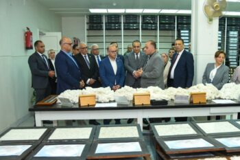 وزير الاستثمار والتجارة الخارجية ومحافظ الإسكندرية يبحثان مع قيادات الهيئة العامة للتحكيم واختبارات القطن