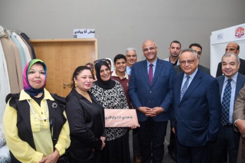 وزيرة التضامن الاجتماعي ومحافظ الإسكندرية يفتتحان معرض ديارنا للحرف اليدوية والتراثية بمكتبة الإسكندرية