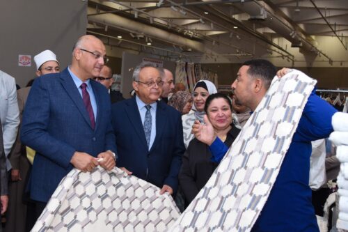 وزيرة التضامن الاجتماعي ومحافظ الإسكندرية يفتتحان معرض ديارنا للحرف اليدوية والتراثية بمكتبة الإسكندرية