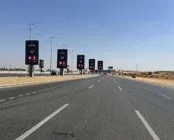 القومي لتنظيم الإعلانات يبحث تعزيز استخدام الطاقة المتجددة في إنارة اللوحات على الطرق