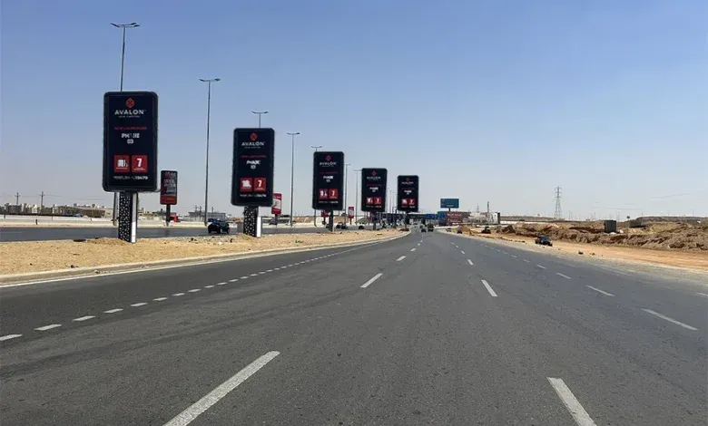 القومي لتنظيم الإعلانات يبحث تعزيز استخدام الطاقة المتجددة في إنارة اللوحات على الطرق