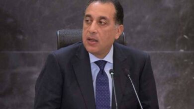 مدبولى يوجه رسالة للاعبى منتخب مصر أثبتوا إن المصرى بيحب بلده