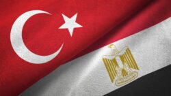 مصر وتركيا توقعان خطاب نوايا لتعزيز التعاون في الصناعات الدفاعية