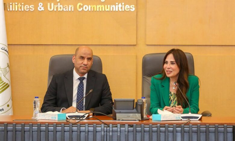 وزيرا الإسكان والعمل يبحثان تأهيل العمالة الفنية لدعم مشروعات الدولة