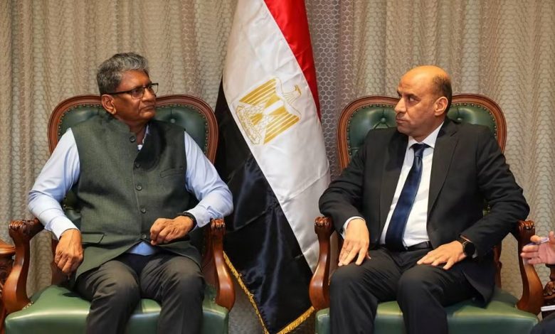 وزير العمل والسفير الهندي يبحثان آفاقًا جديدة للتعاون في التدريب والتشغيل ودعم الإستثمار.