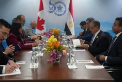 وزير الخارجية يلتقي ونظيرتة الكندية لبحث سبل تعزيز العلاقات الاقتصادية والتجارية والاستثمارية.