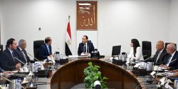 رئيس الوزراء يوجه بتعزيز كفاءة تشغيل وصيانة محطات معالجة الصرف الصحي