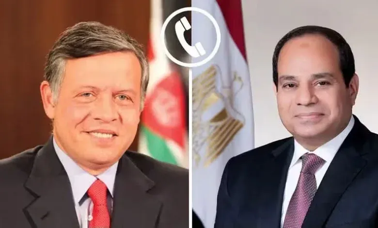 الرئيس السيسي وملك الأردن يؤكدان على أهمية تضافر الجهود للتوصل إلى حلول سياسية للأزمة بالمنطقة
