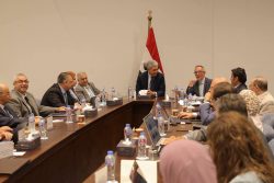 وزير السياحة يتابع خطط تطوير المتحف المصري الكبير وتعظيم الإيرادات