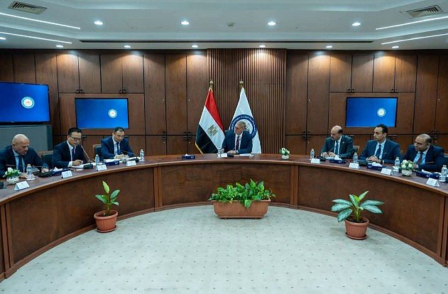 وزير البترول يبحث مع الصين تسريع مشروعات البتروكيماويات الاستراتيجية