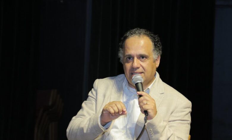 المايسترو ناير ناجي يكشف كواليس الرؤية الفنية لافتتاح المتحف المصري الكبير بمعرض الكتاب
