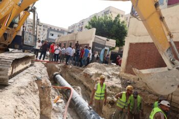 المهندس سامي قنديل يتابع ميدانيًا أعمال ربط خط محطة طلعت مصطفى على الخط الجديد لمعالجة الكيلو 21