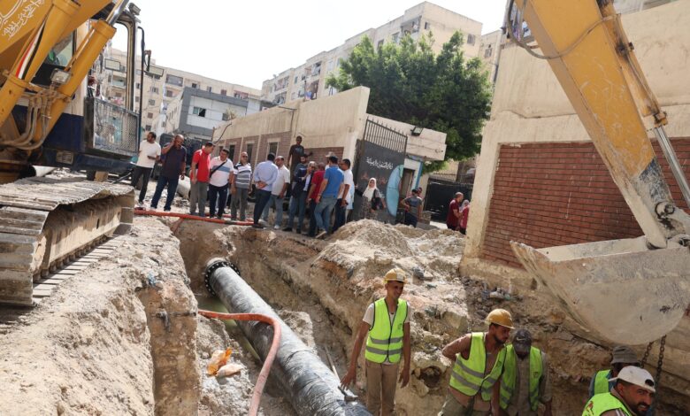 المهندس سامي قنديل يتابع ميدانيًا أعمال ربط خط محطة طلعت مصطفى على الخط الجديد لمعالجة الكيلو 21