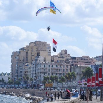 بالصور محافظ الإسكندرية يُطلق فعاليات العيد القومي الـ74 للمحافظة ويشهد الموسيقى العسكرية