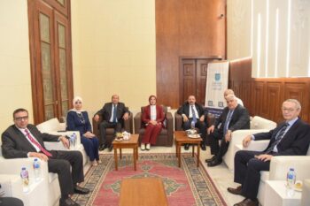رئيس جامعة الإسكندرية والسفير هشام بدر ونائبة محافظ الإسكندرية المبادرة الوطنية للمشروعات الخضراء الذكية