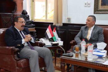 رئيس جامعة الإسكندرية يستقبل الملحق الثقافي الأردني لتعزيز التعاون ودعم الطلاب الوافدين