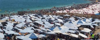شواطئ الإسكندرية تستقبل 2.3 مليون زائر خلال يومين