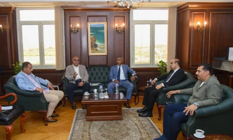 محافظ الإسكندرية يواصل تنفيذ توجيهات وزيرة التنمية المحلية والبيئة لتحسين منظومة النظافة بالثغر