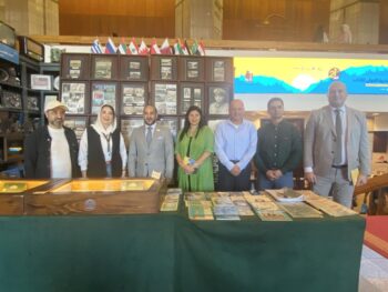مدير عام الإقليمية لتنشيط السياحة تتفقد جناح الهيئة المشارك