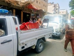 مصادرة 295 مخالفة مرافق في حملة مكبرة لحي شرق سوهاج بشوارع السوق القديم والمشاية