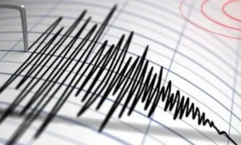 زلزال يضرب اندونيسيا بقوة 6 درجات بمقياس ريختر 