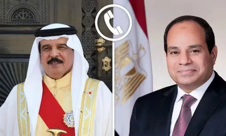 تلقى الرئيس السيسي، اليوم، إتصالاً هاتفياً من أخيه جلالة الملك حمد بن عيسى آل خليفة، عاهل مملكة البحرين.