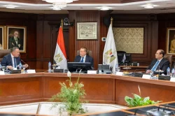 محافظ البنك المركزي ووزير التعليم العالي يبحثان استعدادات المرحلة الثانية من "منحة علماء المستقبل"