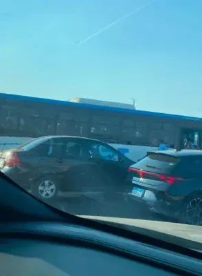 حادث داخل مسار الـBRT.. توقف الحركة بين أكاديمية الشرطة وطريق السويس