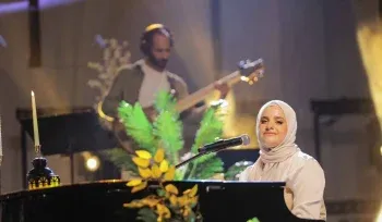 الفنانة السورية غالية تُبدع علي خشبة المسرح المكشوف بمكتبة الإسكندرية