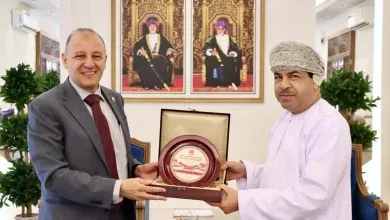 رئيس الجامعة اليابانية يبحث التعاون الأكاديمي والبحثي مع جامعة التقنية والعلوم التطبيقية بسلطنة عُمان