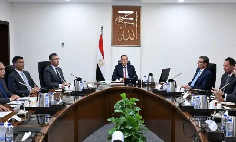 رئيس الوزراء يطلق مبادرة القرية المنتجة.. 100 مصنع وفتح أسواق جديدة