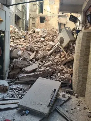 سقوط منزل مكون من 3 طوابق خالٍ من السكان بحي المنتزه ثانٍ
