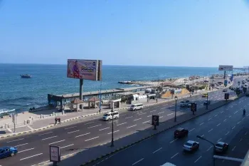 محافظ الإسكندرية إزالة منشأة بطريق الكورنيش عقب انتهاء تعاقدها لفتح الرؤية أمام المواطنين