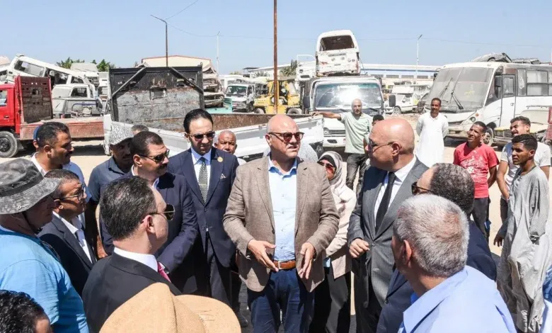 محافظ الإسكندرية ورئيس الاستئناف مدير النيابات يتفقدان ساحة التحفظ على المركبات بمنطقة البتروكيماويات