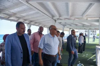 محافظ الإسكندرية يتابع إزالة إحدى المنشآت بطريق الكورنيش بمنطقة سبورتنج عقب انتهاء تعاقدها