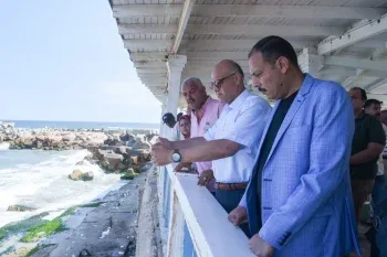 محافظ الإسكندرية يتابع إزالة إحدى المنشآت بطريق الكورنيش بمنطقة سبورتنج عقب انتهاء تعاقدها