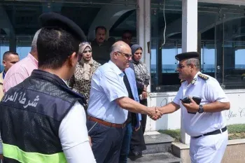 محافظ الإسكندرية يتابع إزالة إحدى المنشآت بطريق الكورنيش بمنطقة سبورتنج عقب انتهاء تعاقدها