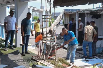 محافظ الإسكندرية يتابع إزالة إحدى المنشآت بطريق الكورنيش بمنطقة سبورتنج عقب انتهاء تعاقدها