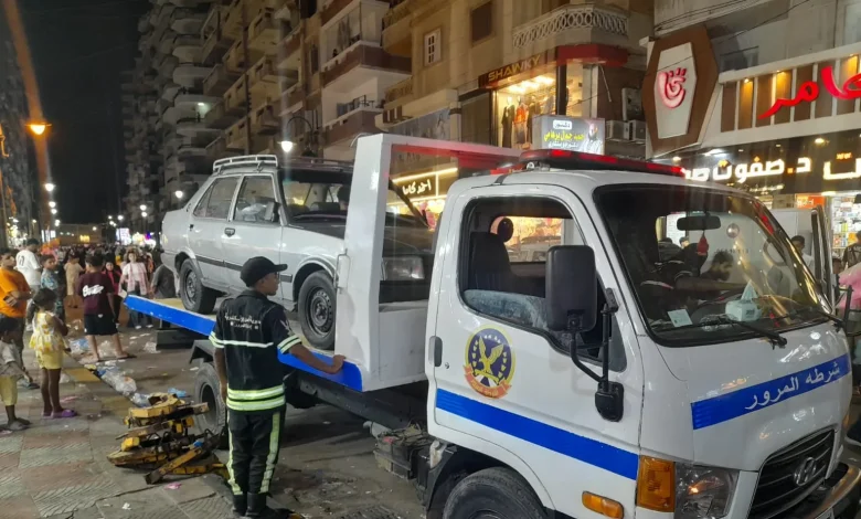  مرور الإسكندرية ضبط المخالفين لتعليمات التواجد بالسيارات وقرار إغلاق شارع خالد بن الوليد أمام الحركة المرورية