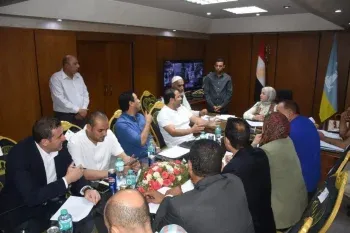 نائب المحافظ توفير 11 فرص عمل بينها 6 فرص لذوي الهمم وتسليم 3 عقود عمل فورية خلال اللقاء