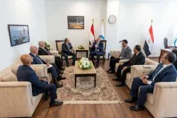 وزير البترول يبحث مع شركة هاليبرتون العالمية زيادة الإنتاج بأساليب الحفر الأفقي والتكسير الهيدروليكي. 